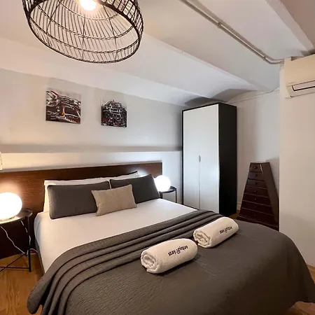 U-nique Tordera Apartament *